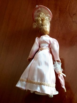 4 Muñecas porcelana vintage