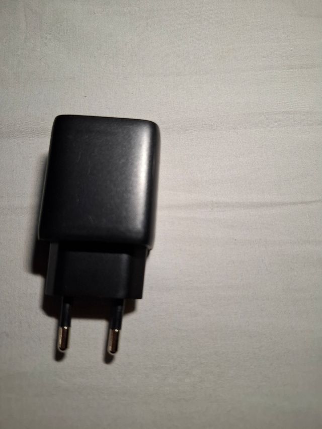 Cargador Iniu - Enchufe tipo C