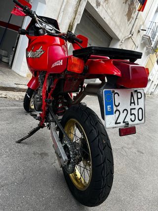 Honda Dominator NX650 1989