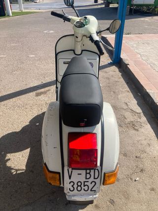 Vespa P200E intermitentes clásica
