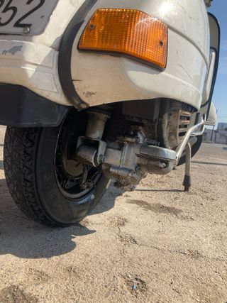 Vespa P200E intermitentes clásica