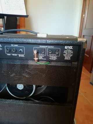 Amplificador Engl + Flay case y pedal de expresión