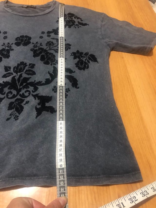Camiseta Zara azul estampada