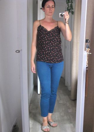 Camiseta de tirantes con flores talla S