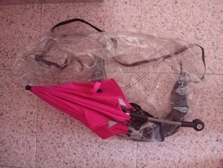 Bugaboo Camaleón 3 fucsia y también negro .
