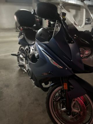 BMW F800GT - Azul -2018