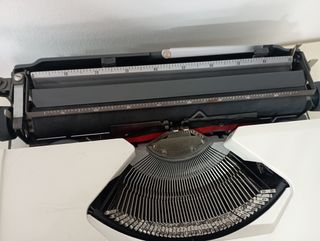 Máquina escribir Olympiette Deluxe con funda 