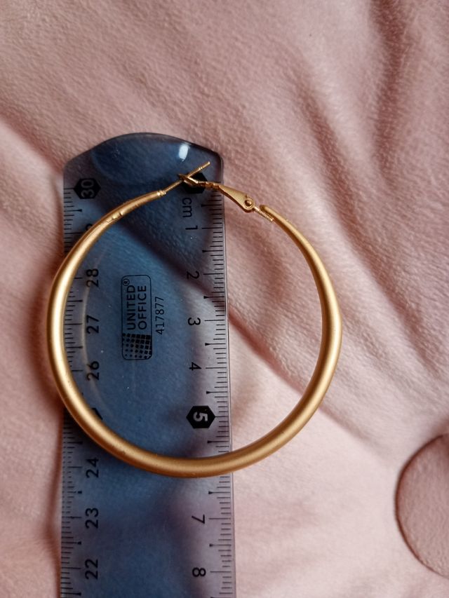 Donó Aros dorados grandes - Bisutería