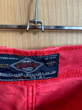 Bermuda roja - Pantalón corto