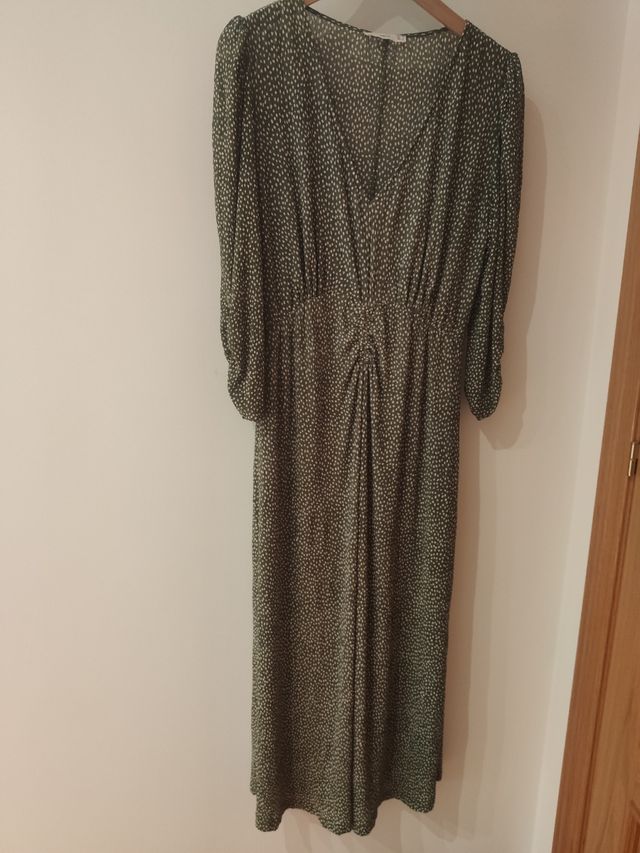 Vestido verde oliva estampado