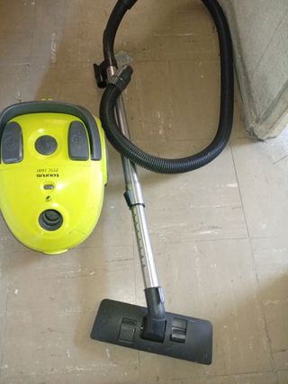 Aspiradora Taurus PTC 1600