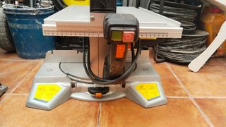 Sierra ingletadora Virutex TM33W