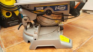 Sierra ingletadora Virutex TM33W