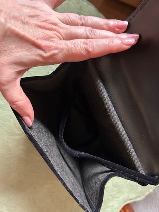 Bolso terciopelo negro flores