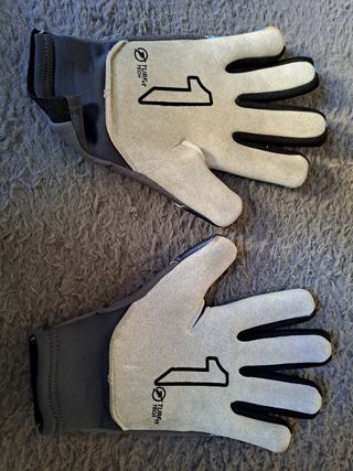 Guantes Rinat Turf Training