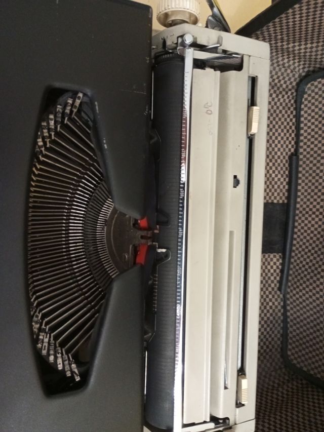 Máquina escribir antigua