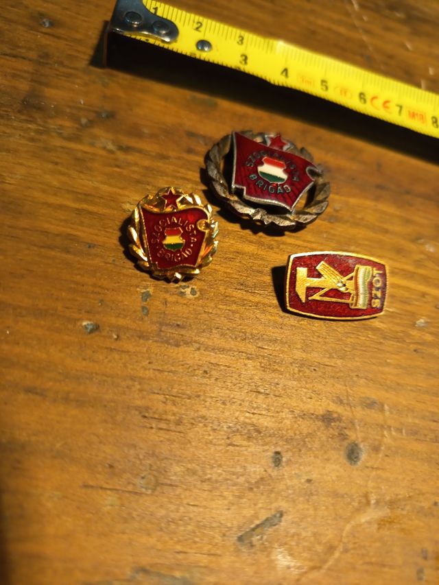 3 Pins época comunista Hungría