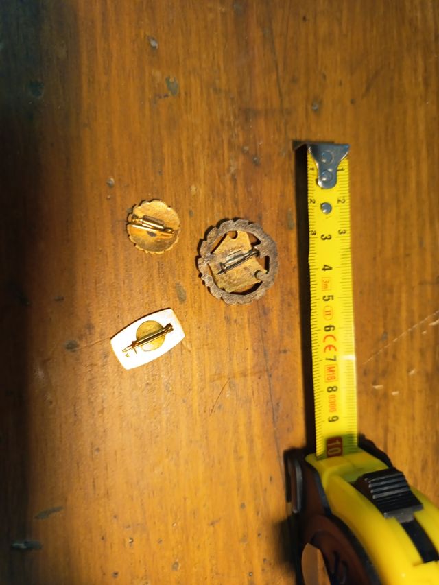 3 Pins época comunista Hungría