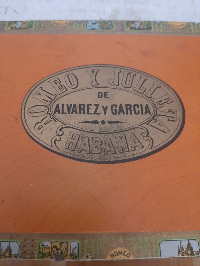 2 Cajas Vintage Romeo y Julieta