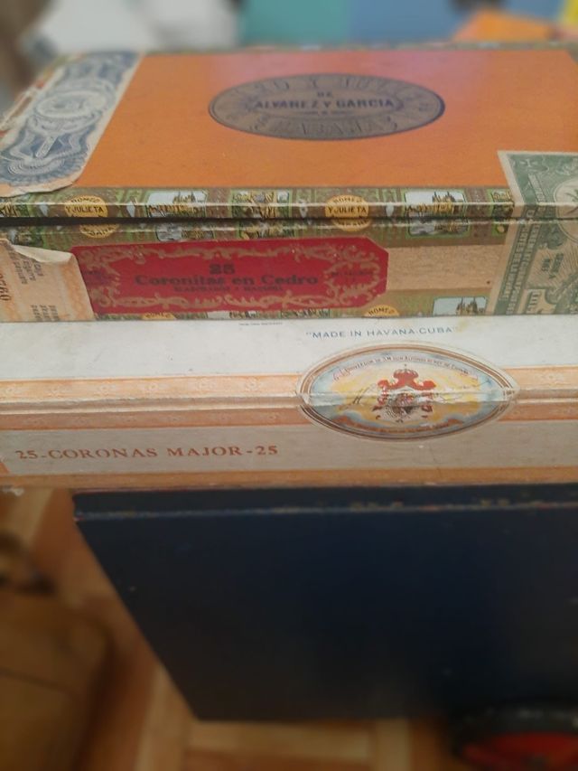 2 Cajas Vintage Romeo y Julieta