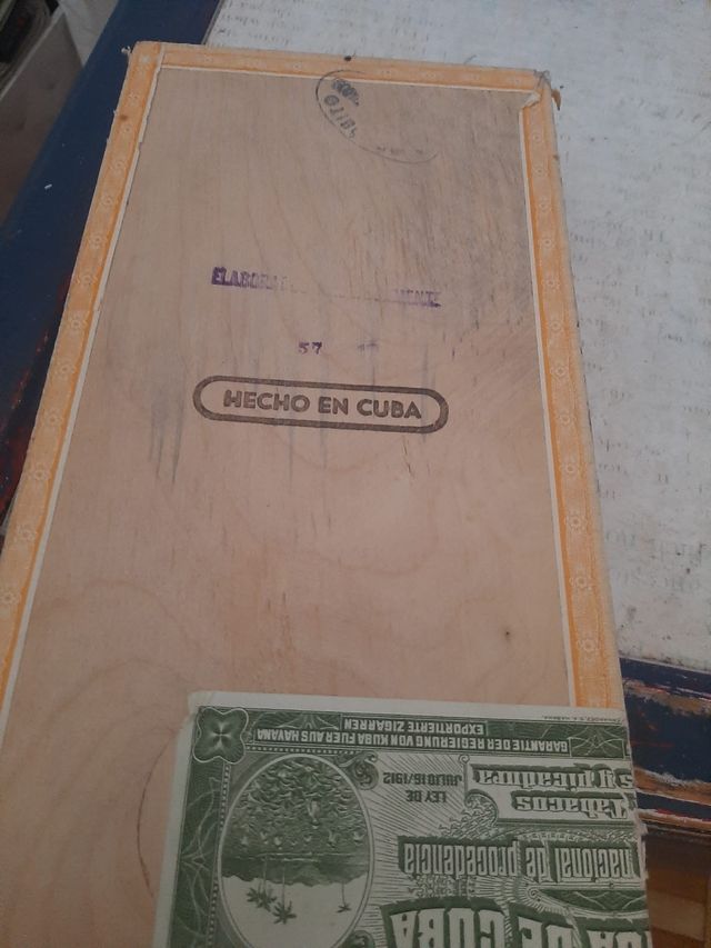 2 Cajas Vintage Romeo y Julieta