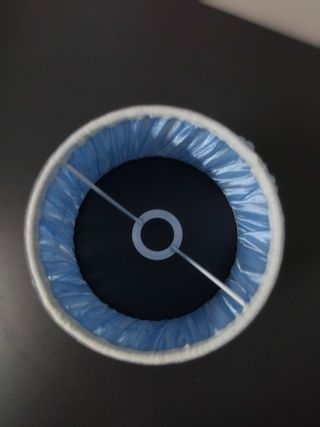 Paralumi azzurro in tessuto plissettato