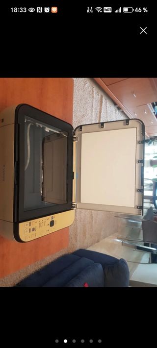 Impresora Canon dorada
