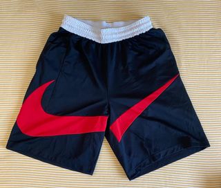 Shorts Nike Swoosh - Negro con Swoooh Rojo