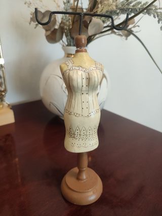 Expositor de joyas estilo vintage. Muy antiguo.