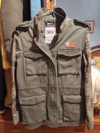 Cazadora militar Tommy Hilfiger 