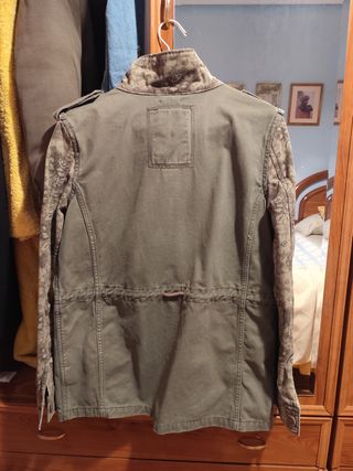 Cazadora militar Tommy Hilfiger 
