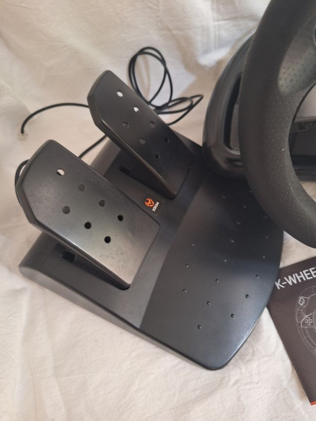 Volante y pedales para videojuego K-WHEEL GAMING