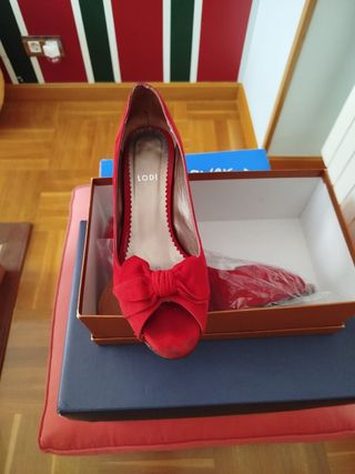 Zapatos Lodi rojos. Talla 38