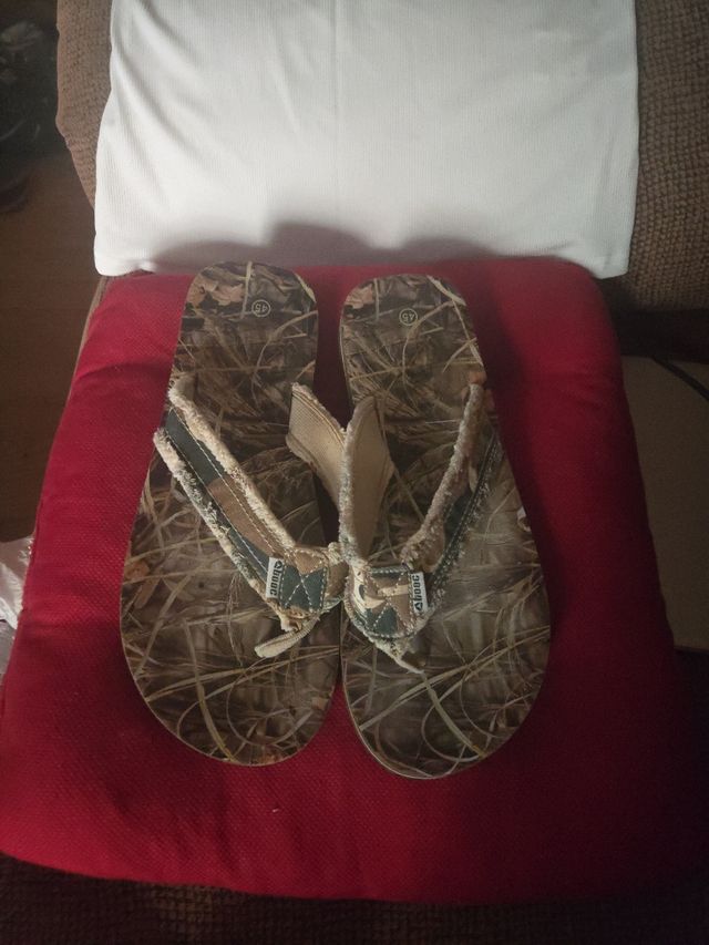 Chanclas camuflaje hombre