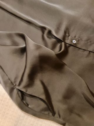 Vestido Zara satinado verde oliva