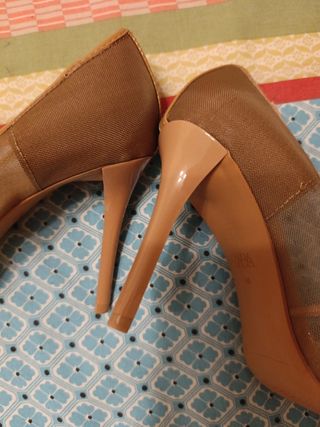 Tacones Zara marrón