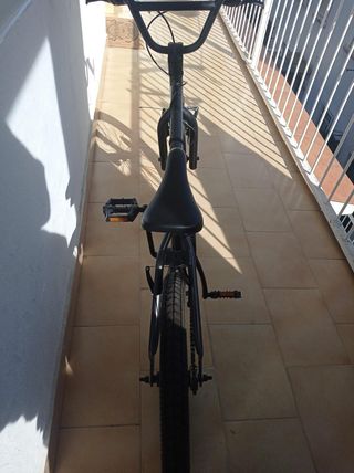 BMX negra para niños