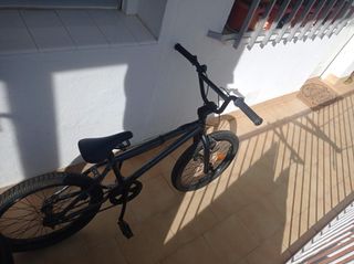BMX negra para niños