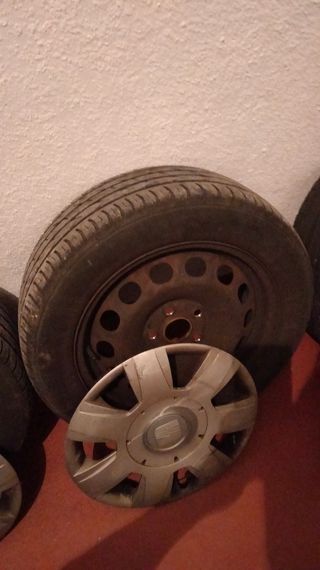 Dos juegos de ruedas de 16