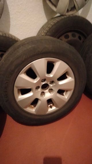 Dos juegos de ruedas de 16