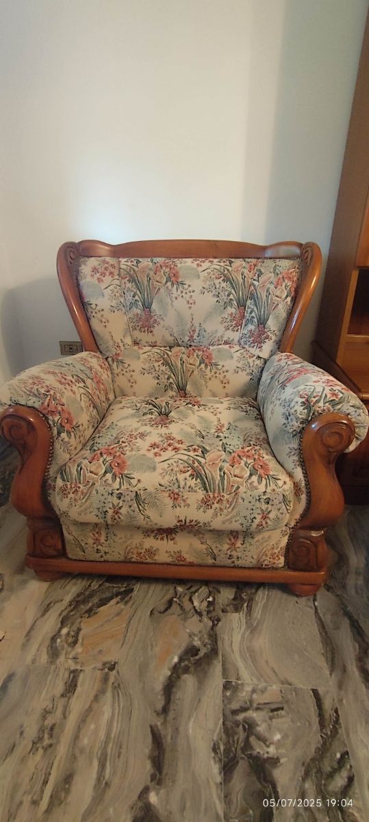 Divano 3 posti vintage legno + 2 poltrone 