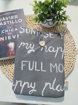 Funda gris para ebook/Kindle