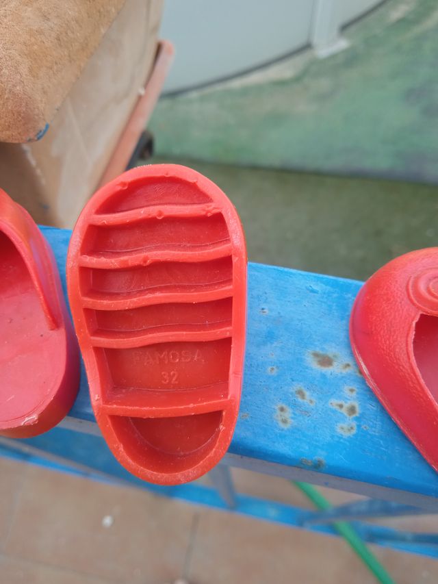 Nancy due paia di scarpe