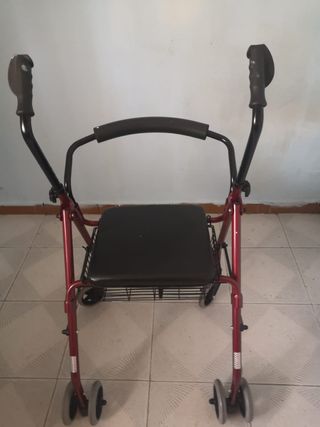 Andador con asiento para mayores