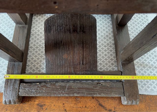 Arcolaio antico in legno