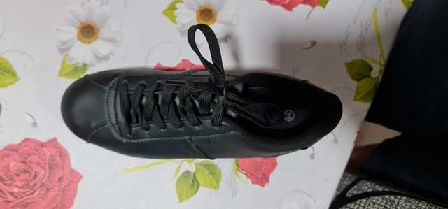 Zapato deportivo negro