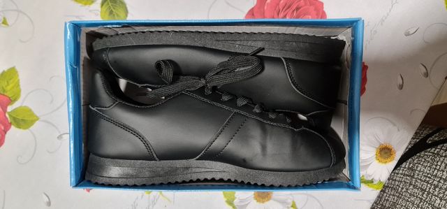 Zapato deportivo negro