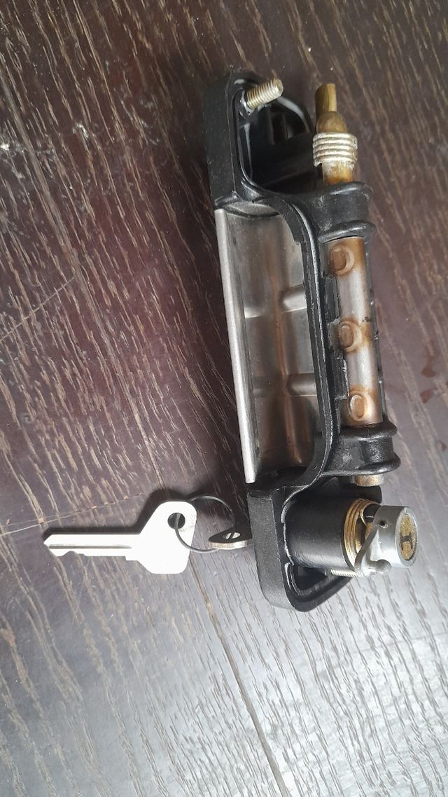 Manetas SEAT 127: puerta delantera izquierda