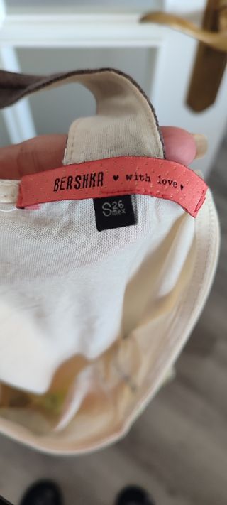 Top Bershka beige talla S