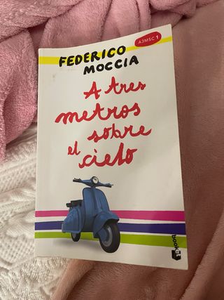 A tres metros sobre el cielo